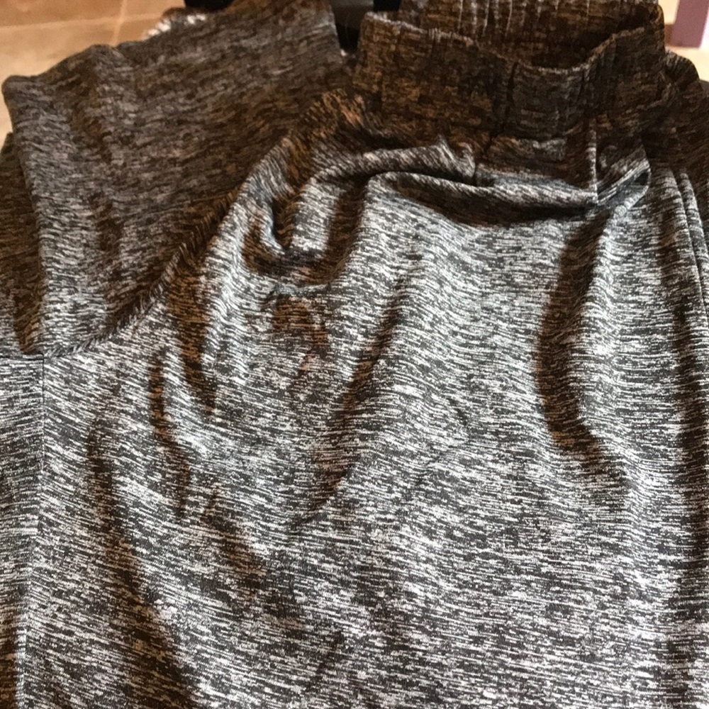 Super cute workout pants